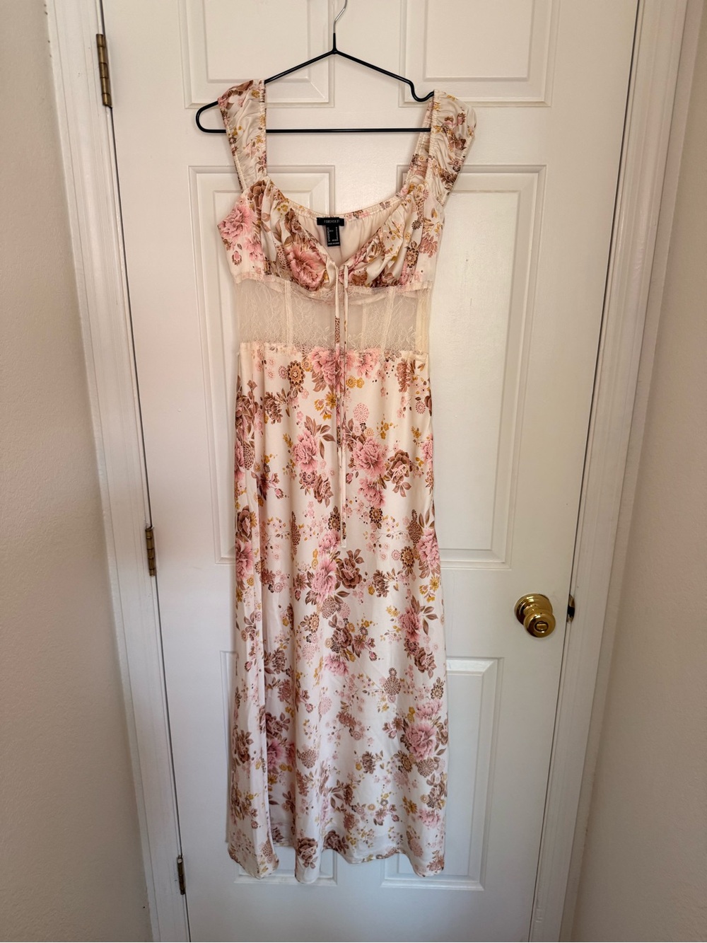 Forever 21 Floral Lace Empire Waist Maxi Dress - Pink & Cream